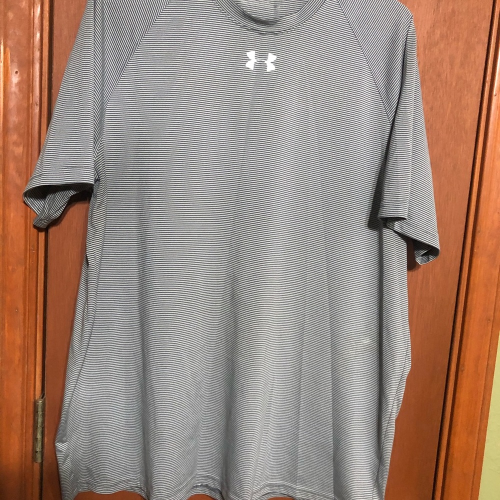 Under armor workout shirt